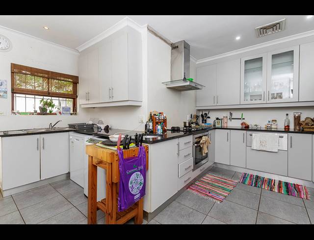 6 BEDROOM HOUSE FOR SALE IN WESTVILLE